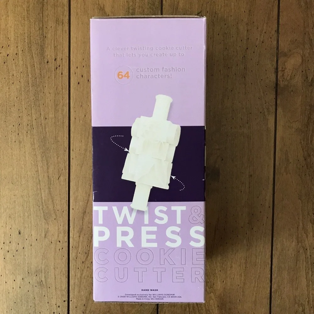 Williams Sonoma Twist & Press Cookie Cutter (fashion outfits)
